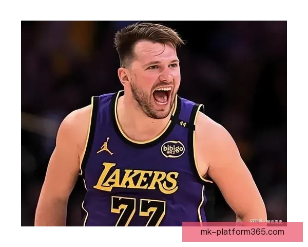 东契奇狂轰43分7助攻连刷纪录笑容灿烂湖人六连客5胜1负强势收官