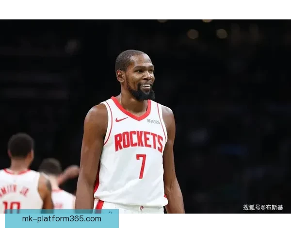 杜兰特与申京化学反应提升 火箭中锋三分能力激增