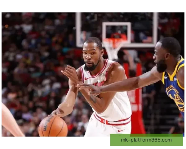 杜兰特独砍四十余分客场逆转险胜关键失误险些葬送胜利