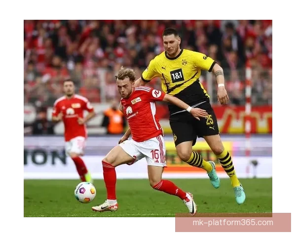 阿德耶米进球后做噤声手势挑衅球迷 引发昂达夫等人与其激烈冲突