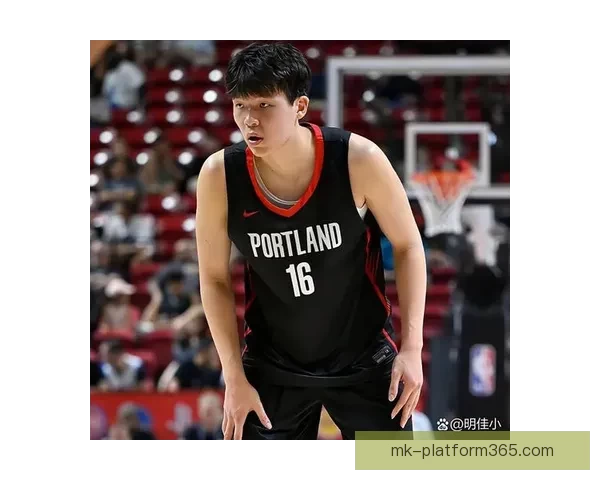 22岁新秀力压状元大热轰出26+9美记质疑选秀顺位低