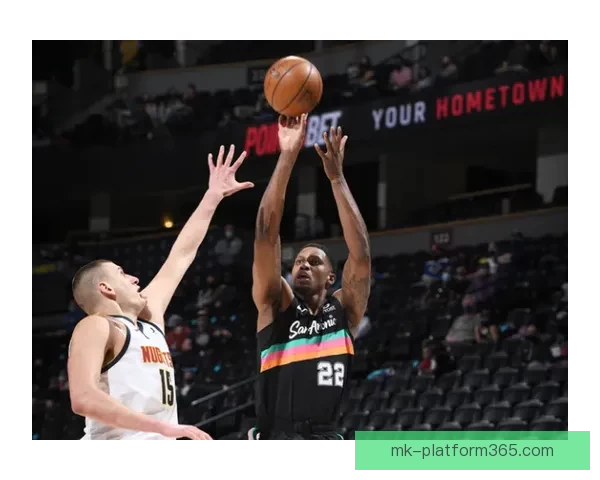 掘金加时险胜马刺豪取八连胜约基奇砍下三双称雄比赛