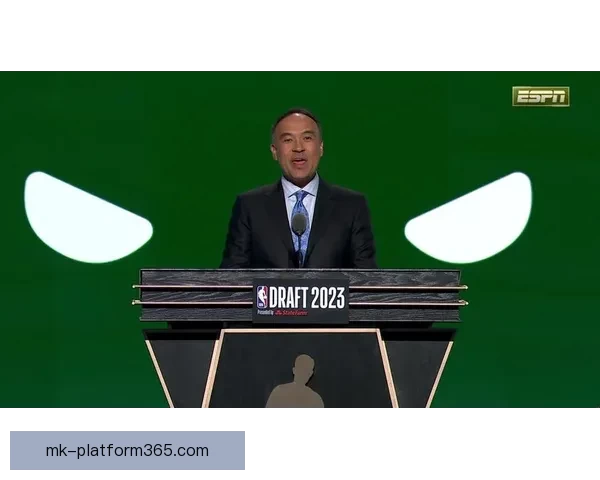 22岁新秀力压状元大热轰出26+9美记质疑选秀顺位低