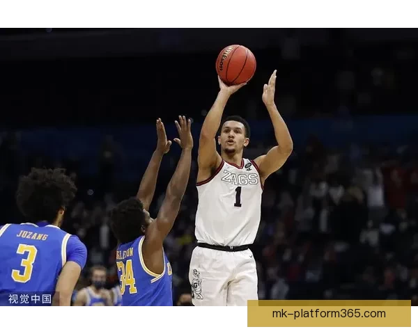 NBA罚款风波 庄神动作萨格斯扔牙套各被罚两万五千美元